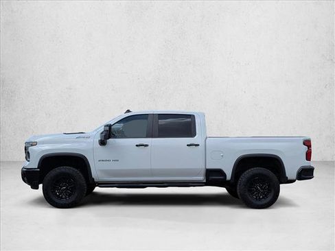Used 2025 Chevrolet Silverado 2500 ZR2 w/ LPO, Dark Essentials Package AWD/4WD image 8