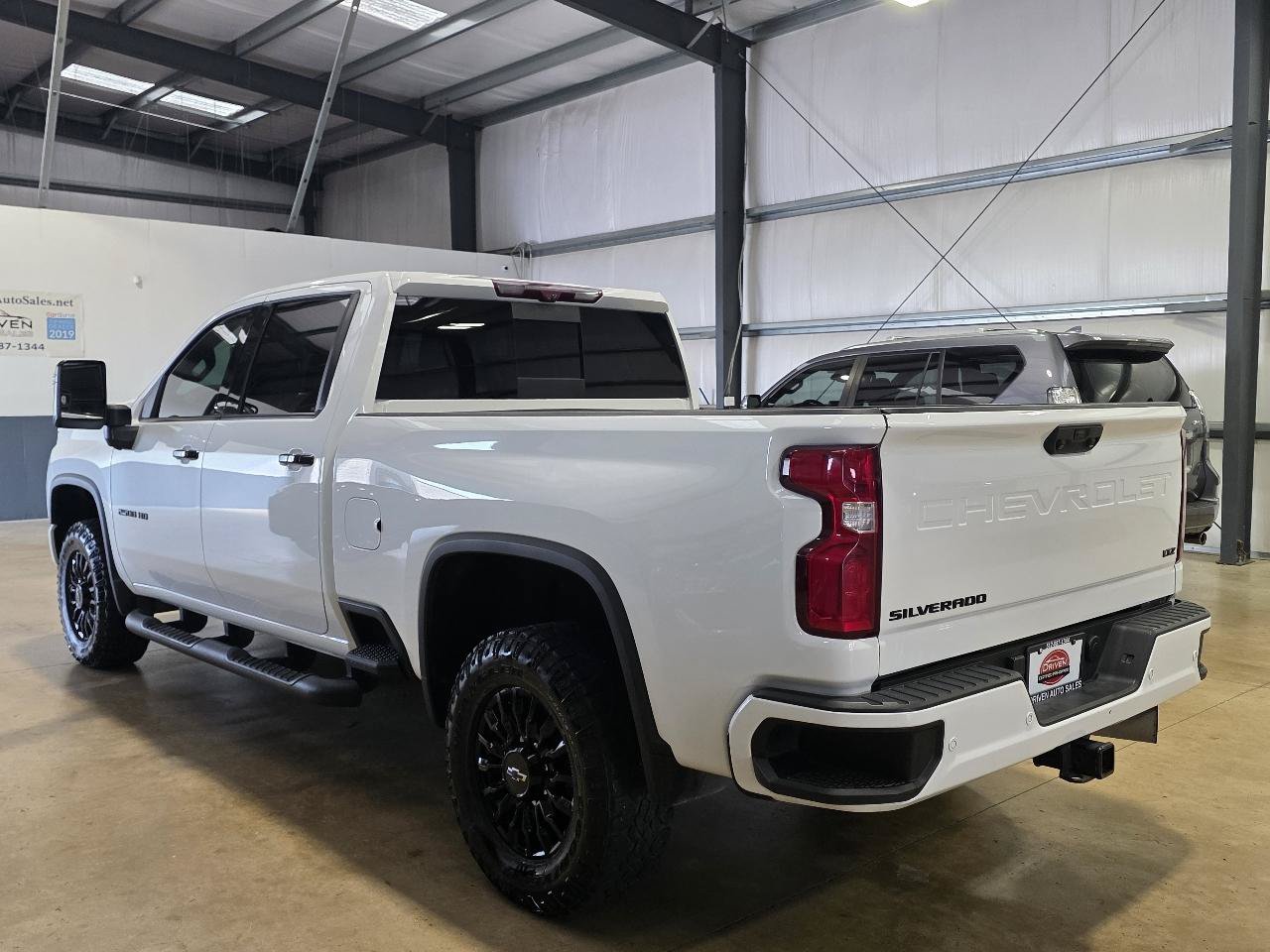 Used 2021 Chevrolet Silverado 2500 LTZ w/ LTZ Plus Package AWD/4WD image 7