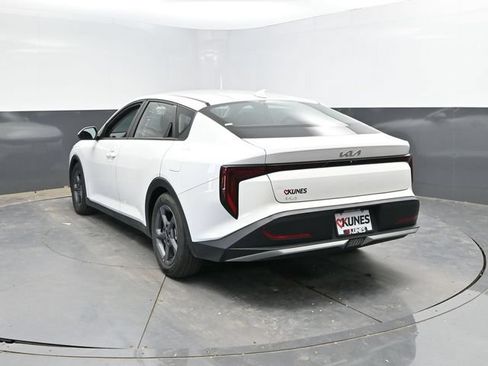 Used 2025 Kia K4 FWD image 10