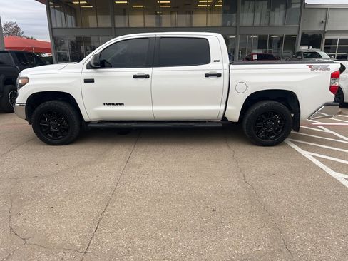 Used 2020 Toyota Tundra SR5 w/ SR5 Upgrade Package image 21