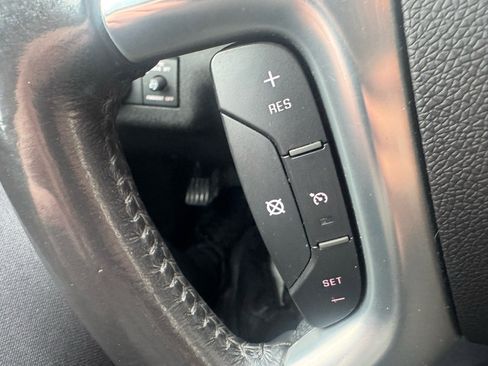 Used 2014 GMC Acadia SLE image 17