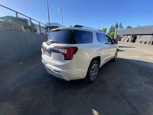 Used 2022 GMC Acadia Denali w/ Denali Ultimate Package AWD/4WD image 6