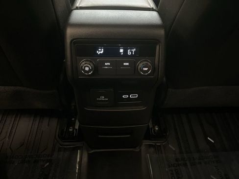 Used 2023 GMC Acadia SLE w/ Driver Convenience Package FWD image 14