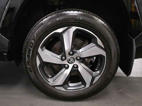 Used 2023 Toyota RAV4 SE w/ Weather & Moonroof Package AWD/4WD image 34