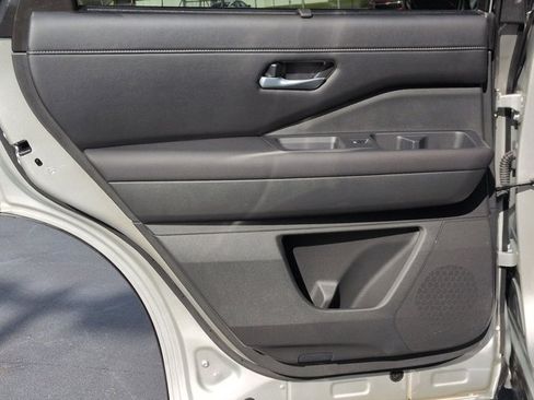 Certified 2025 Nissan Pathfinder SL AWD/4WD image 29