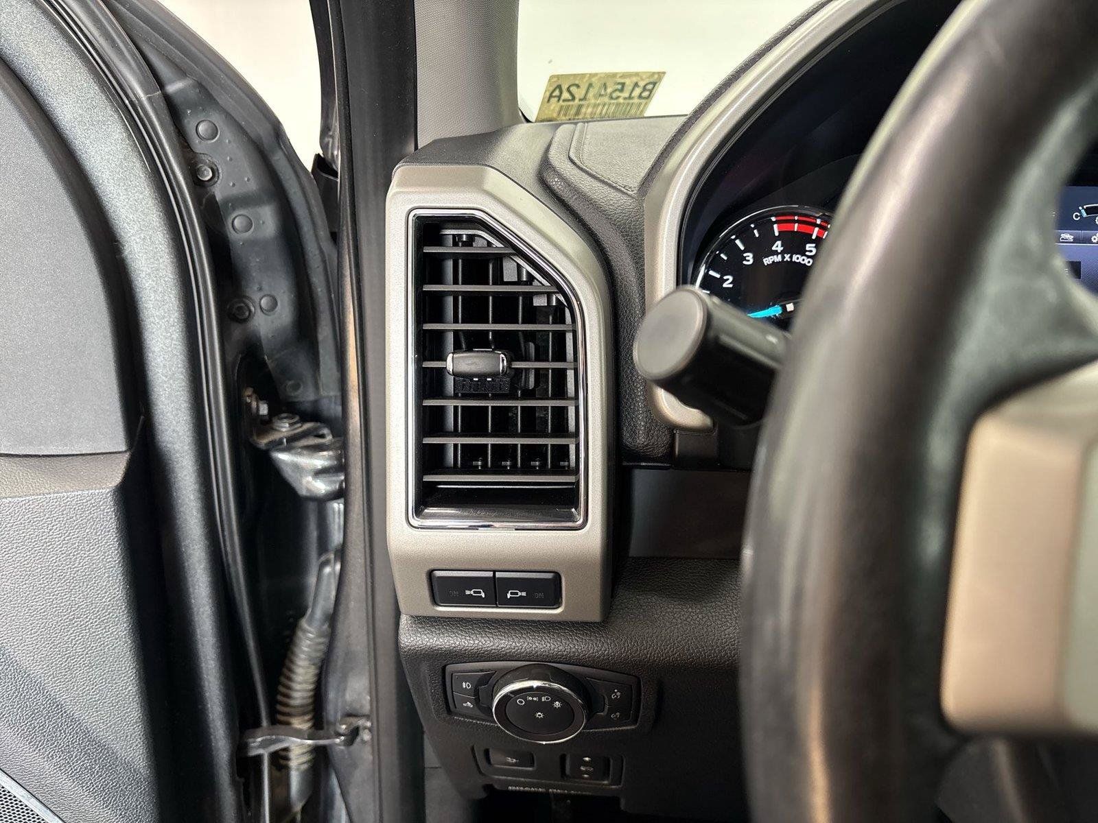 Used 2019 Ford F350 Lariat AWD/4WD image 19