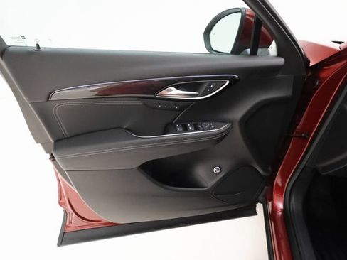 Used 2023 Buick Envision Essence image 8