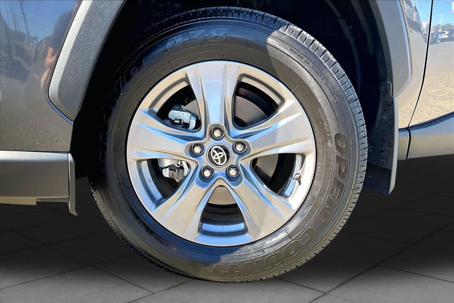 Certified 2025 Toyota RAV4 XLE w/ Convenience Package FWD image 10