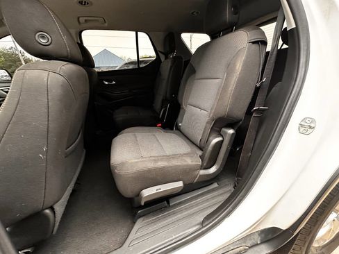 Used 2018 Chevrolet Traverse LT AWD/4WD image 11