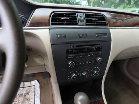 Used 2007 Buick LaCrosse CX w/ Chrome Enhancement Package FWD image 17