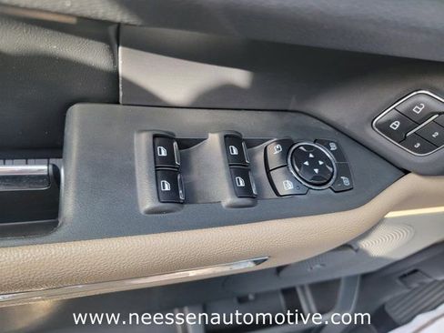 Used 2024 Ford Expedition Max Limited AWD/4WD image 17