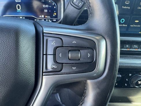 Used 2024 Chevrolet Silverado 2500 LTZ w/ LTZ Convenience Package image 18