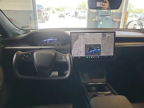 Used 2022 Tesla Model S Plaid AWD/4WD image 3