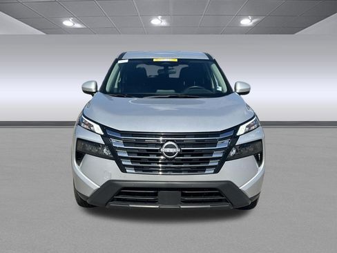 Used 2025 Nissan Rogue SV FWD image 8