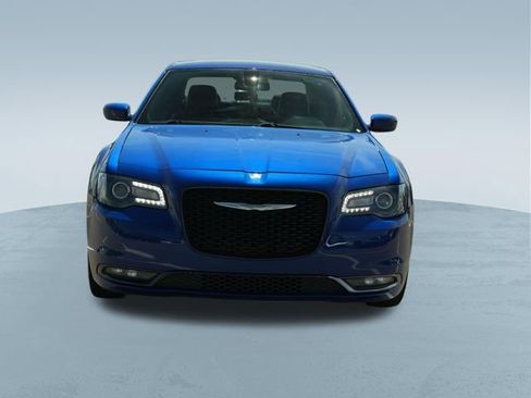 Used 2018 Chrysler 300 S AWD/4WD image 2