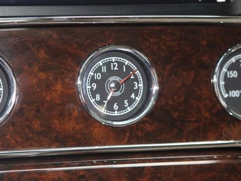 Used 2016 Bentley Mulsanne Speed RWD image 26