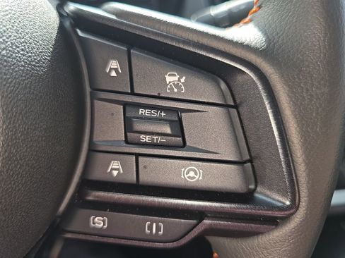 Certified 2025 Subaru Crosstrek 2.5i Limited w/ Crosstrek Mirror Package image 15