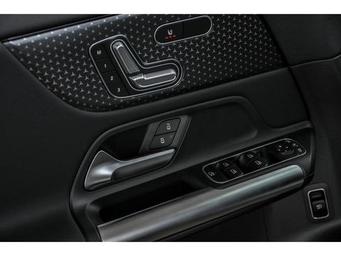 New 2026 Mercedes-Benz GLA 250 4MATIC image 5