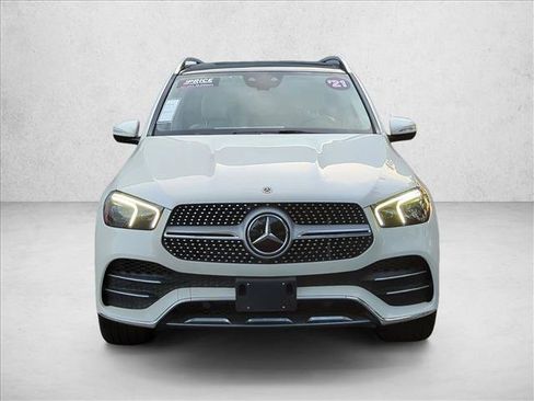 Certified 2021 Mercedes-Benz GLE 580 4MATIC image 2