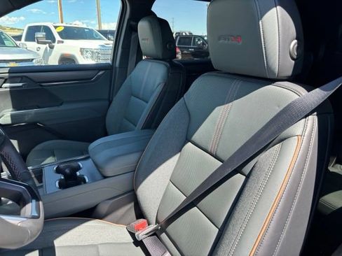 New 2026 GMC Acadia AT4 w/ Luxury Package AWD/4WD image 13