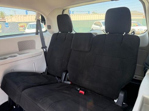 Used 2014 Dodge Grand Caravan SE w/ Quick Order Package 29E SE FWD image 38