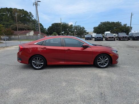 Used 2019 Honda Civic EX image 3
