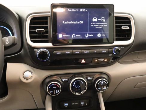 Used 2026 Hyundai Venue SEL FWD image 10
