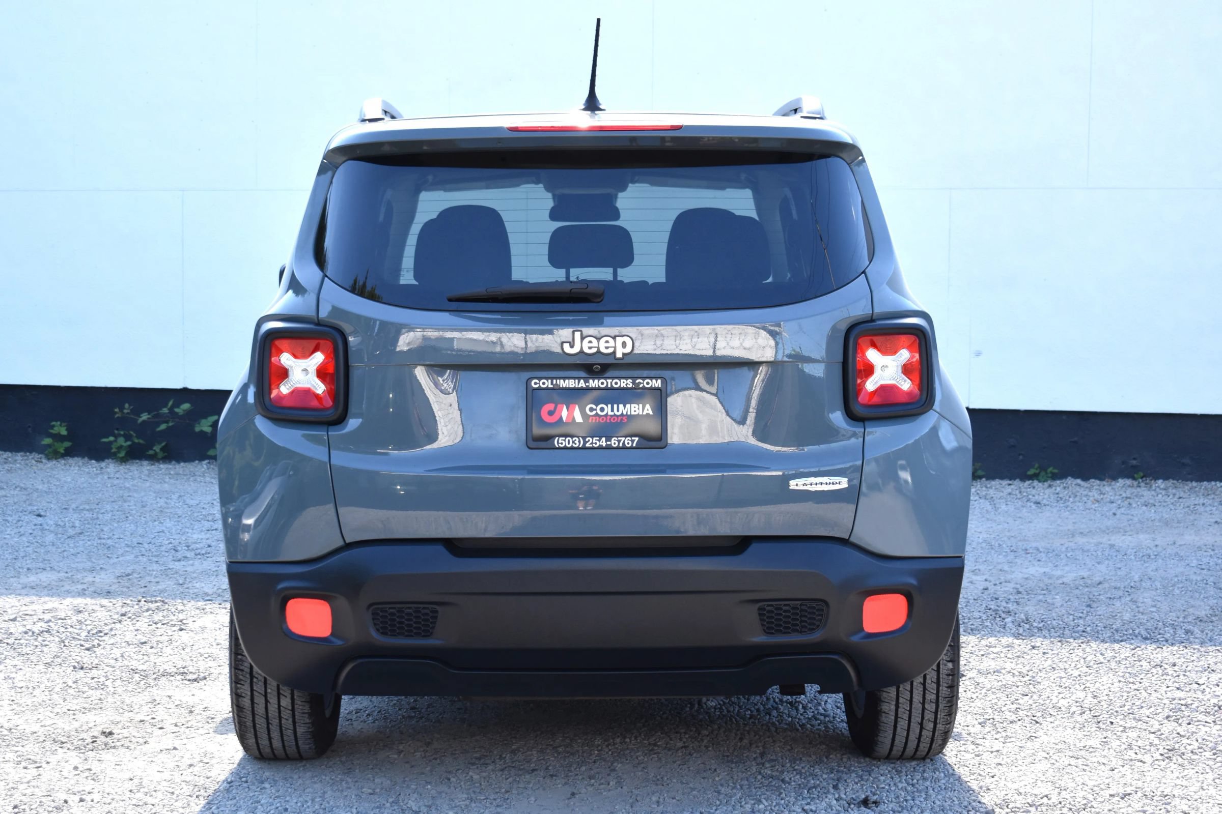 Used 2017 Jeep Renegade Latitude FWD image 6