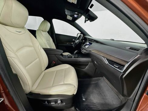 Used 2020 Cadillac XT4 Sport w/ LPO, Midnight Sport Package FWD image 30