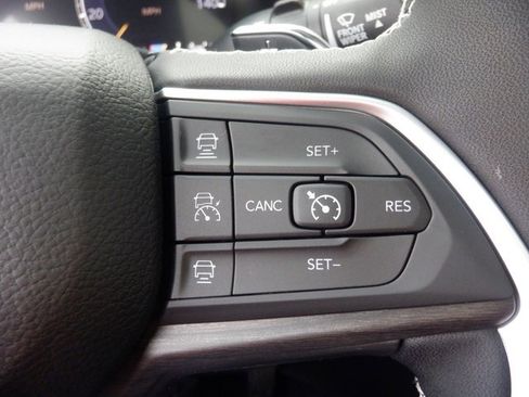 New 2025 Jeep Grand Cherokee Limited w/ Trailer Tow Package image 33