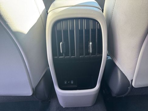 Used 2025 Hyundai Kona SEL image 24