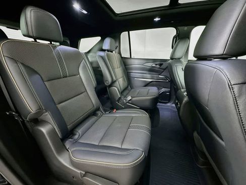 Used 2026 Chevrolet Traverse High Country w/ LPO, Floor Liner Package FWD image 34