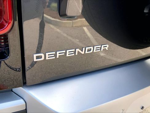 Used 2024 Land Rover Defender 110 S AWD/4WD image 29