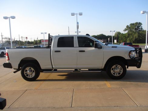 Used 2023 RAM 2500 Tradesman image 9