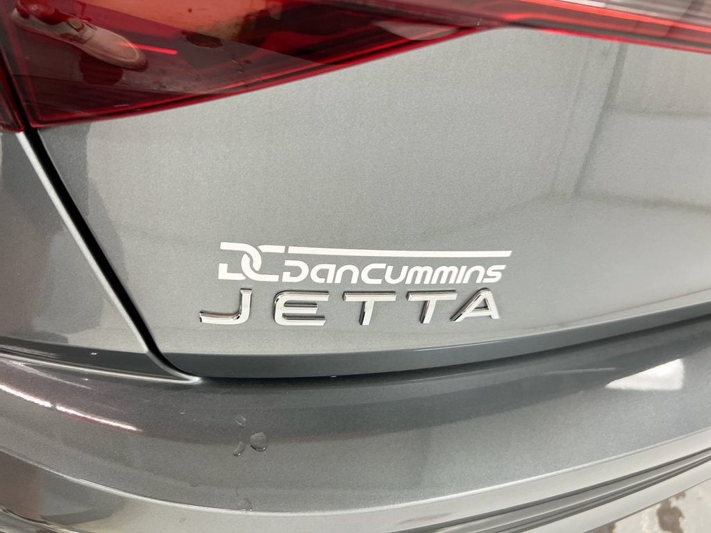 Used 2024 Volkswagen Jetta SE FWD image 24