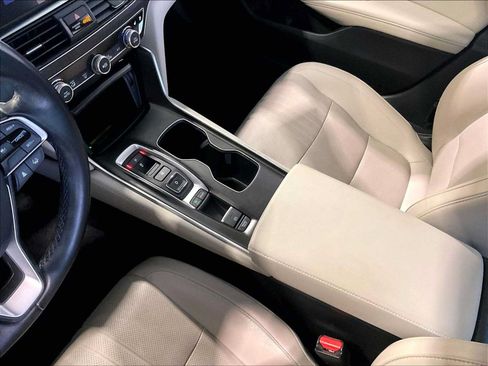 Used 2021 Honda Accord Touring image 18