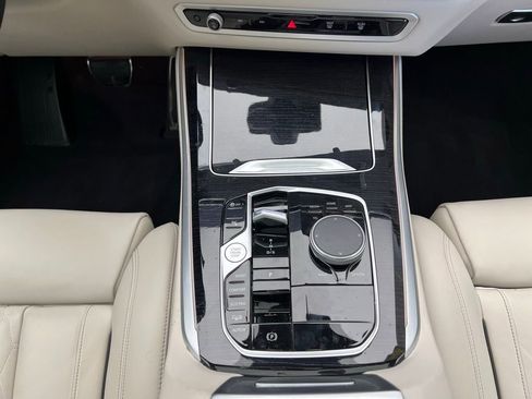 Certified 2025 BMW X5 xDrive40i w/ M Sport Package image 11
