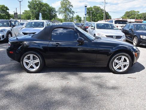 Used 2006 MAZDA MX-5 Miata Touring RWD image 7