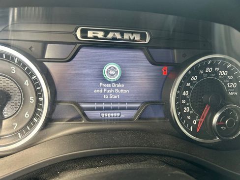 Used 2019 RAM 1500 Sport w/ Level 2 Equipment Group AWD/4WD image 4