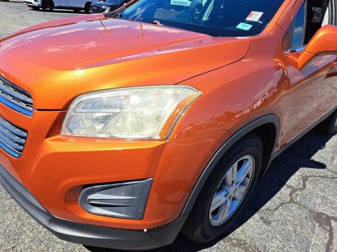 Used 2016 Chevrolet Trax LT w/ LT Sun and Sound Package FWD image 22
