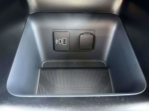 New 2026 Ford Explorer Active RWD image 11