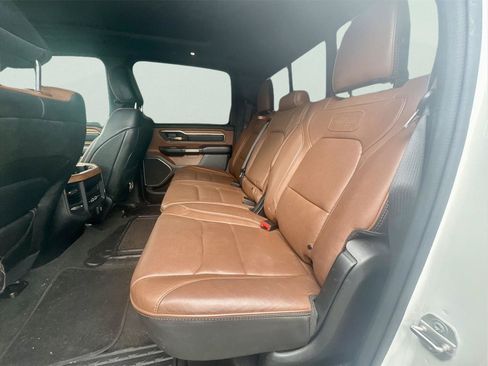 Used 2019 RAM 1500 Limited AWD/4WD image 12