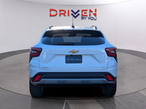 New 2026 Chevrolet Trax LT w/ Driver Confidence Package image 4