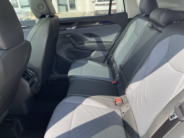 New 2026 Volkswagen Tiguan SE FWD image 20