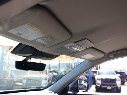 New 2025 Nissan Pathfinder SL image 13