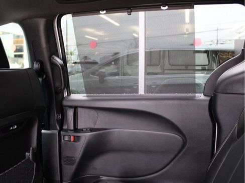 New 2026 Chrysler Pacifica Select image 31