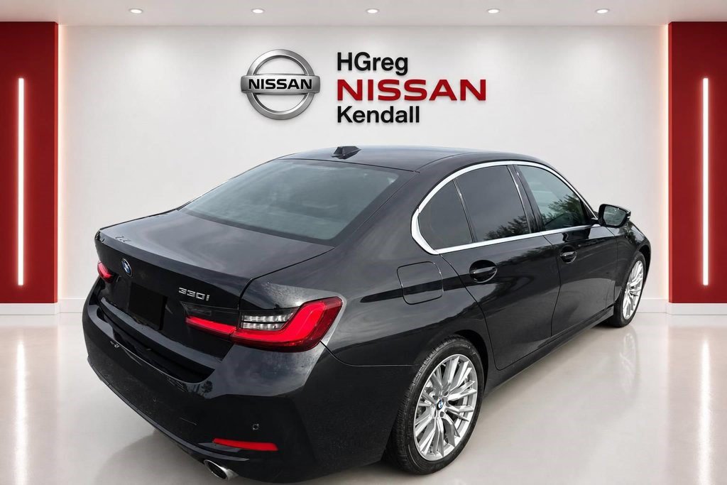 Used 2024 BMW 330i Sedan w/ Convenience Package RWD image 2