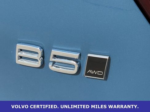 Certified 2025 Volvo XC40 B5 Core image 10