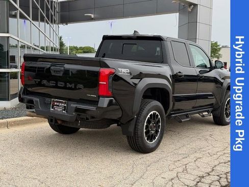 Used 2024 Toyota Tacoma TRD Off-Road w/ TRD Off Road Upgrade Package AWD/4WD image 3