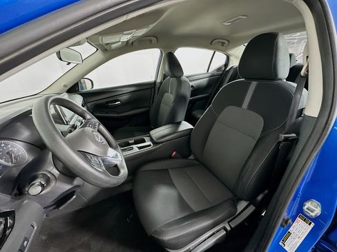Used 2024 Nissan Sentra SV FWD image 13